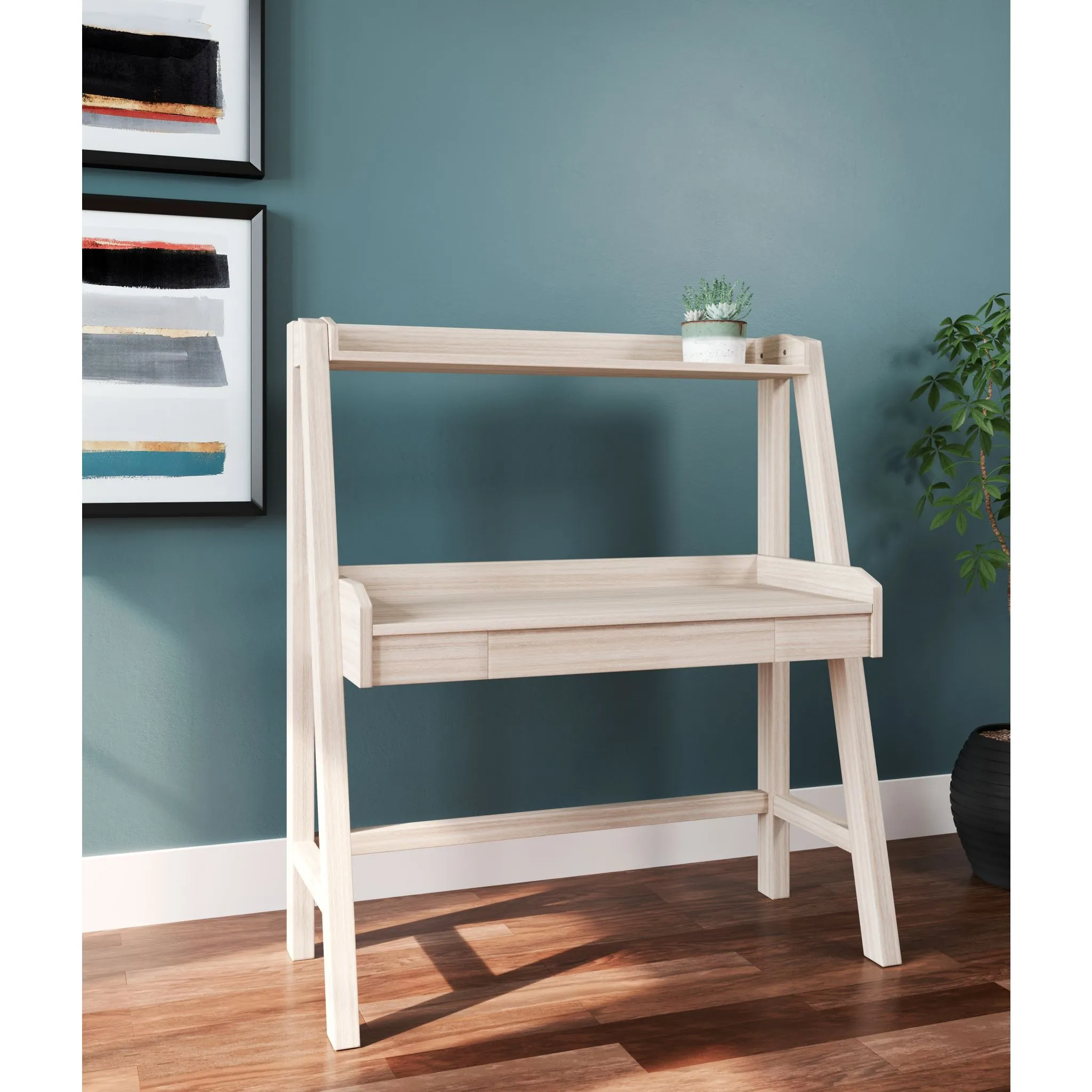 Blariden Desk and Hutch