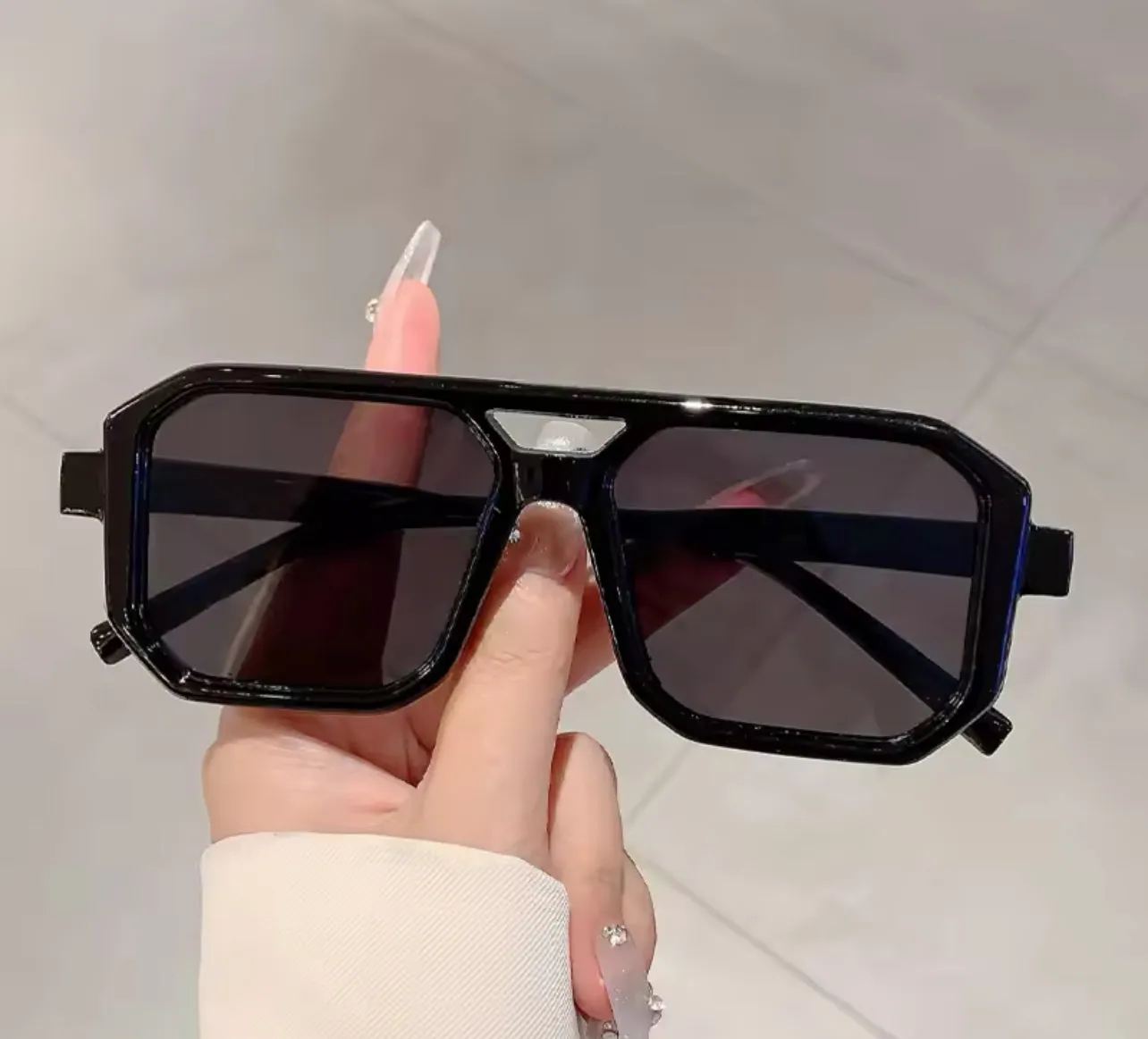 Trendy Oversize Square Retro Sunglasses